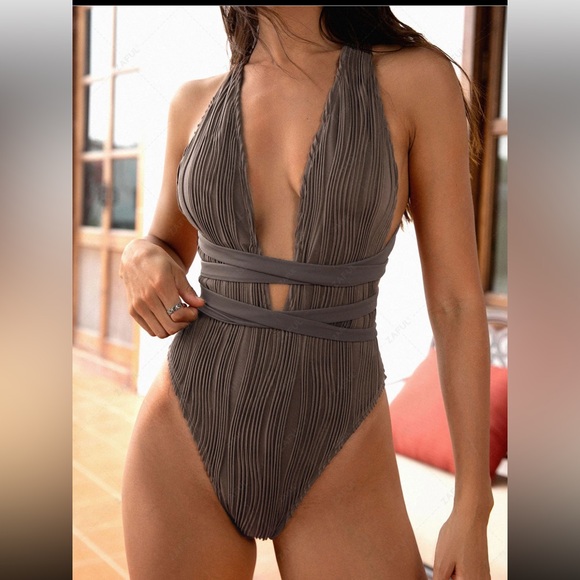 ZAFUL Deep Coffee one piece swimsuit/sexy Deep V Neck Ribbed Cross back Small - Picture 2 of 5